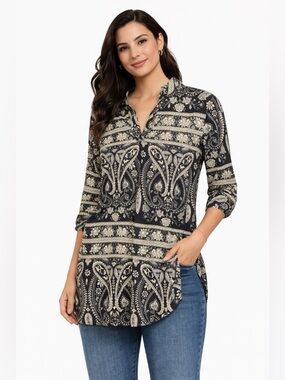 Split-Neck Paisley Tunic in Black and Cream